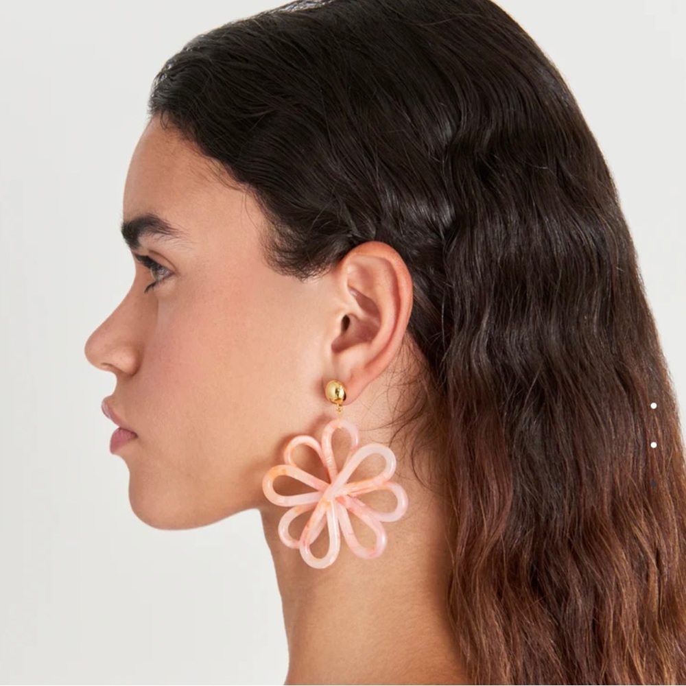 🌺🎉HP🎉🌺 NWT Cult Gaia Blossom Earrings Azalea - Picture 12 of 16